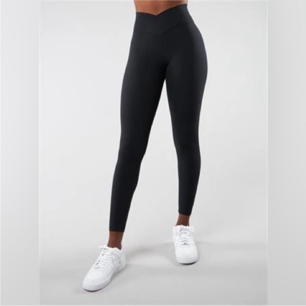 BuffBunny “Siren” Cross waist Leggings, Size S